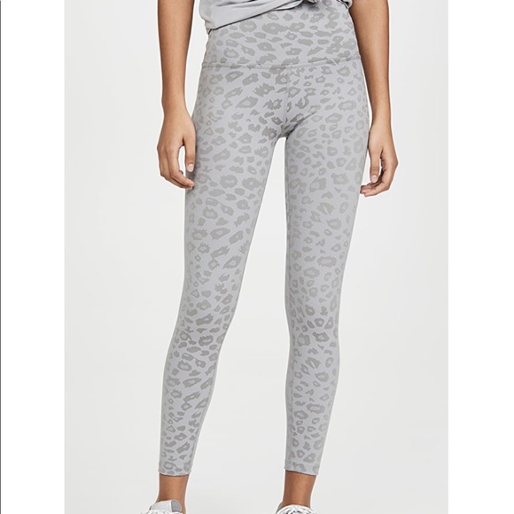 Beyond Yoga Leopard Jacquard Set - Picture 3 of 9